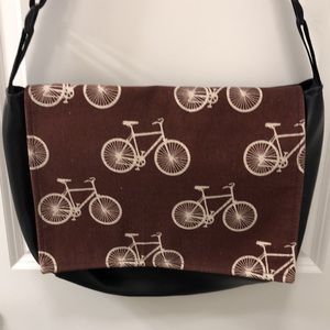Over the shoulder bike bag